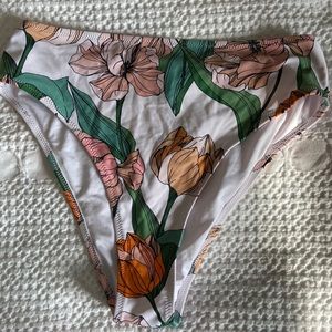 Cupshe Floral Bikini bottoms